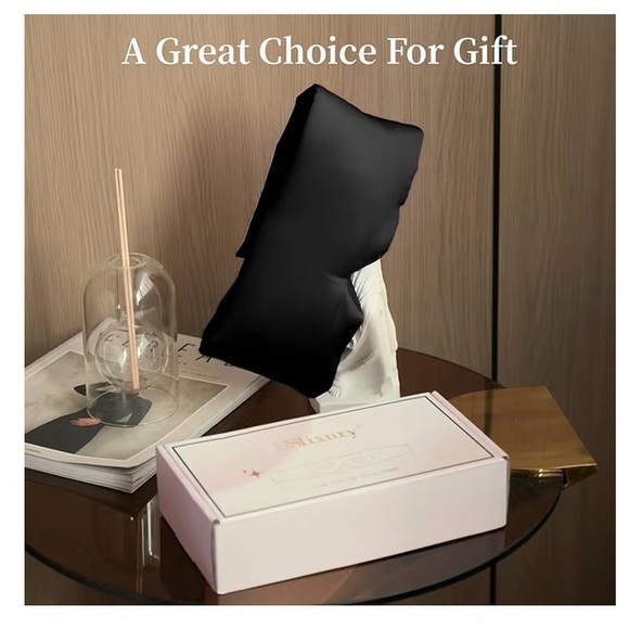 Black Silk Sleep Mask - Picture 8 of 8